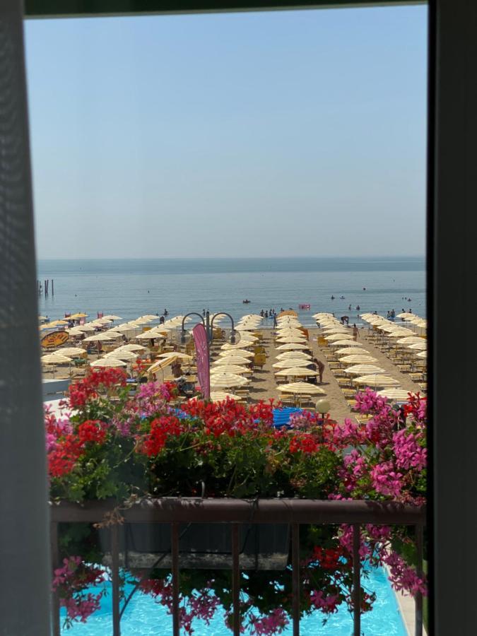 Hotel Marina Lido di Jesolo Bagian luar foto