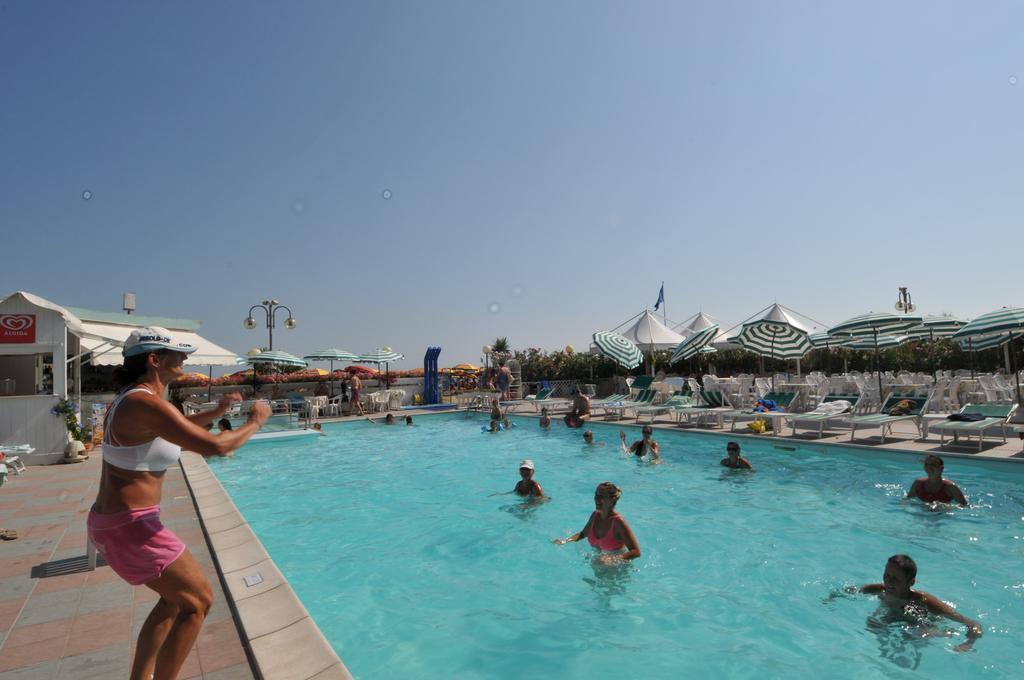 Hotel Marina Lido di Jesolo Bagian luar foto